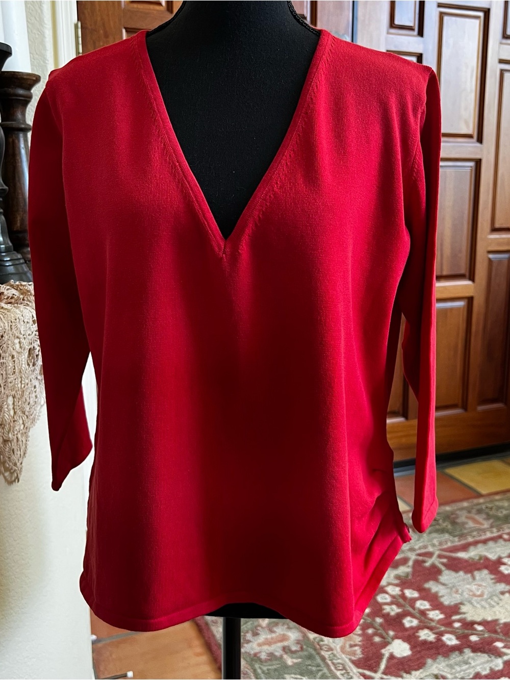 Faconnable Italy L Red Preppy Sweater Top V-Neck 3/4 Sleeve Button Embellishment